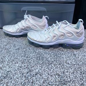 Nike Air VaporMax Plus White Size 9.5
